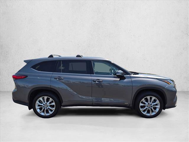 Used 2023 Toyota Highlander Limited AWD/4WD image 4