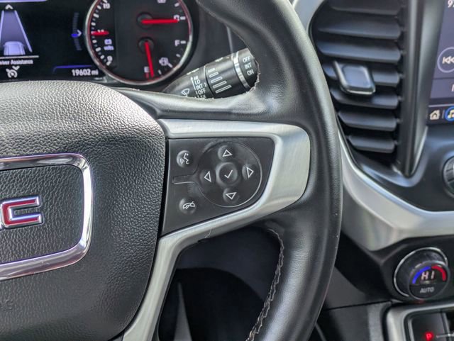 Used 2023 GMC Acadia SLT w/ Elevation Edition image 17