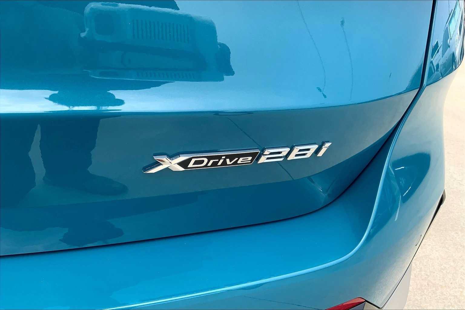 New 2025 BMW X1 xDrive28i w/ Convenience Package AWD/4WD image 15