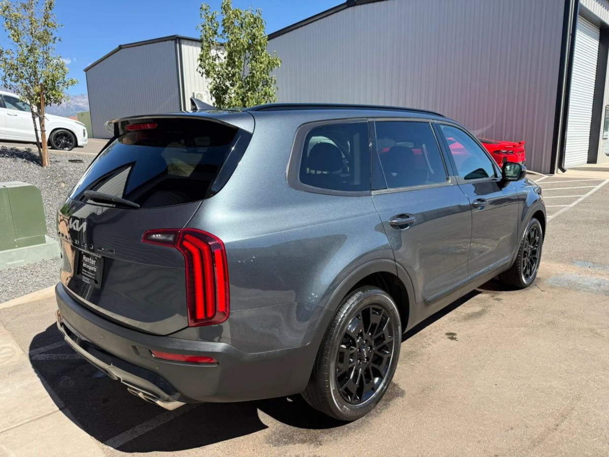Used 2022 Kia Telluride SX w/ SX Prestige Package AWD/4WD image 9