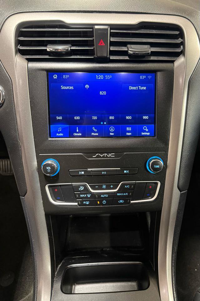 Used 2020 Ford Fusion SE image 7