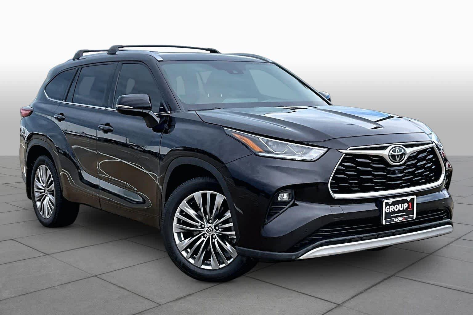 Used 2020 Toyota Highlander Platinum AWD/4WD image 3
