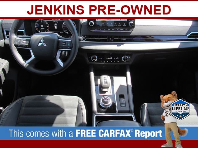 Used 2023 Mitsubishi Outlander SE image 17