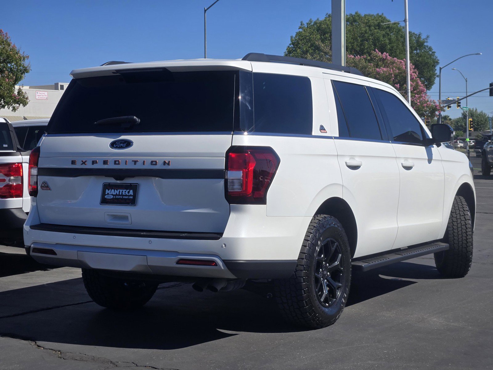 Used 2023 Ford Expedition Timberline AWD/4WD image 3