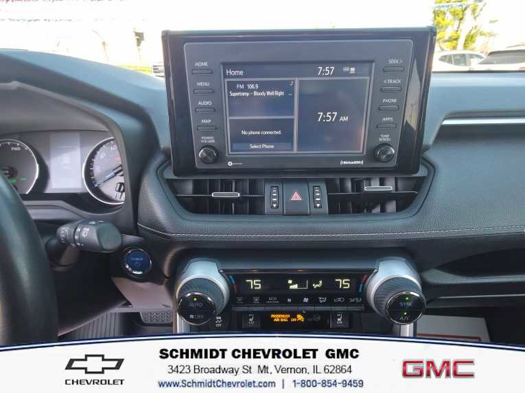 Used 2021 Toyota RAV4 XLE Premium image 16
