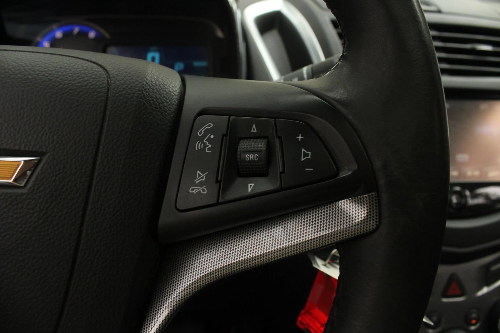 Used 2015 Chevrolet Trax LTZ FWD image 30