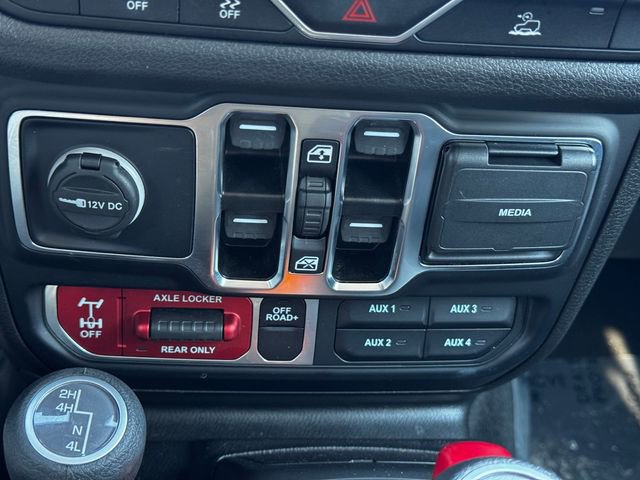 Used 2025 Jeep Wrangler Willys image 37