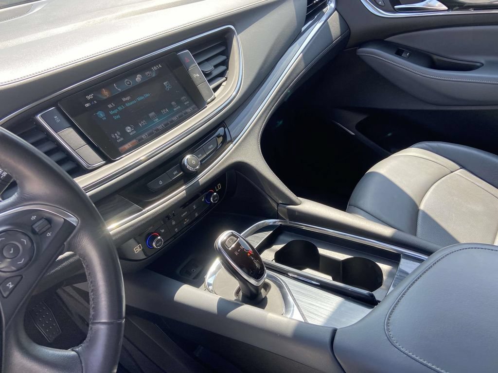 Used 2019 Buick Enclave Essence FWD image 26