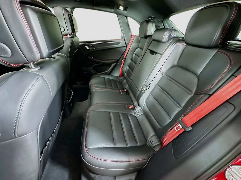 New 2026 Porsche Macan GTS image 24