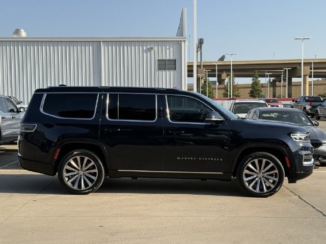 Used 2023 Jeep Grand Wagoneer Series II w/ Flexible Seating Group AWD/4WD image 3