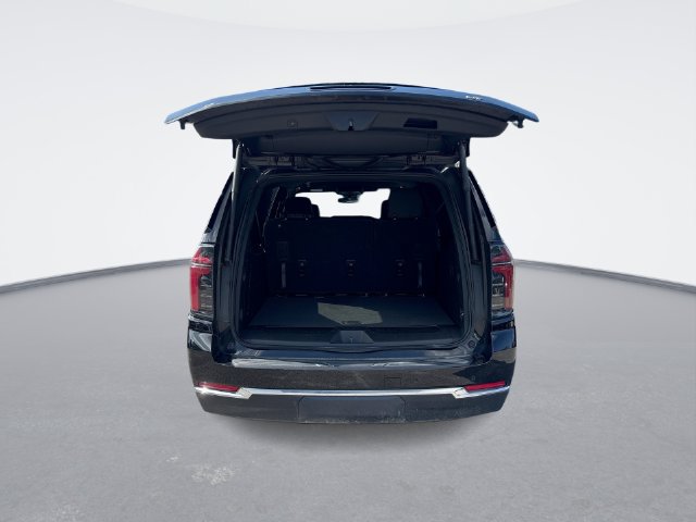Used 2025 Chevrolet Suburban LT AWD/4WD image 24