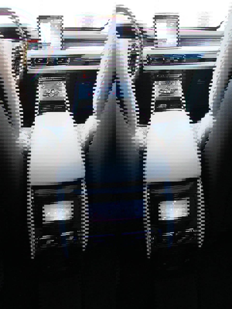 Used 2020 Lincoln Aviator Black Label Grand Touring w/ Class IV Trailer Tow Package image 38