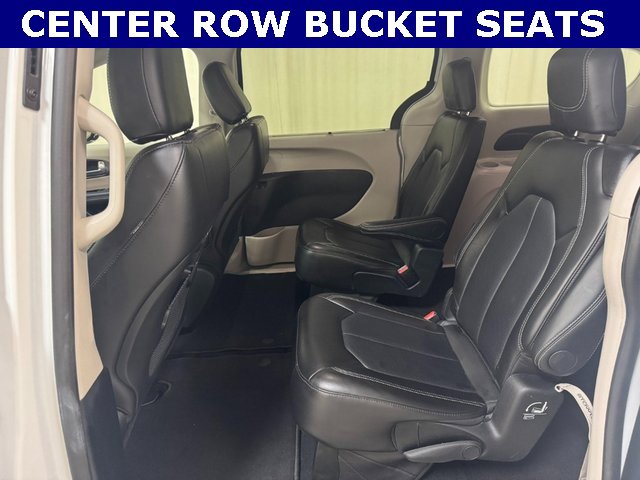 Used 2024 Chrysler Pacifica Touring-L image 24