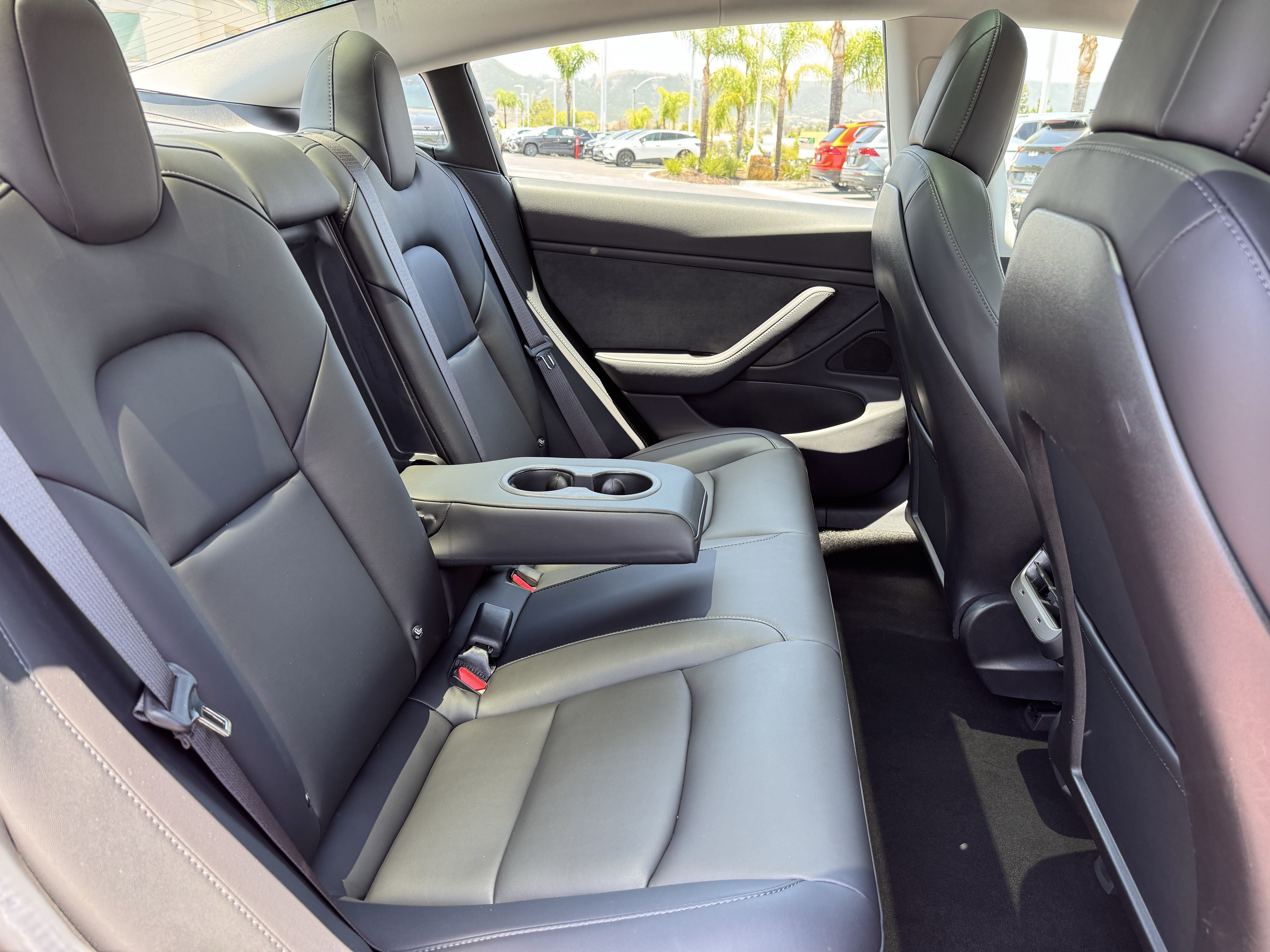Used 2018 Tesla Model 3 Long Range RWD image 32