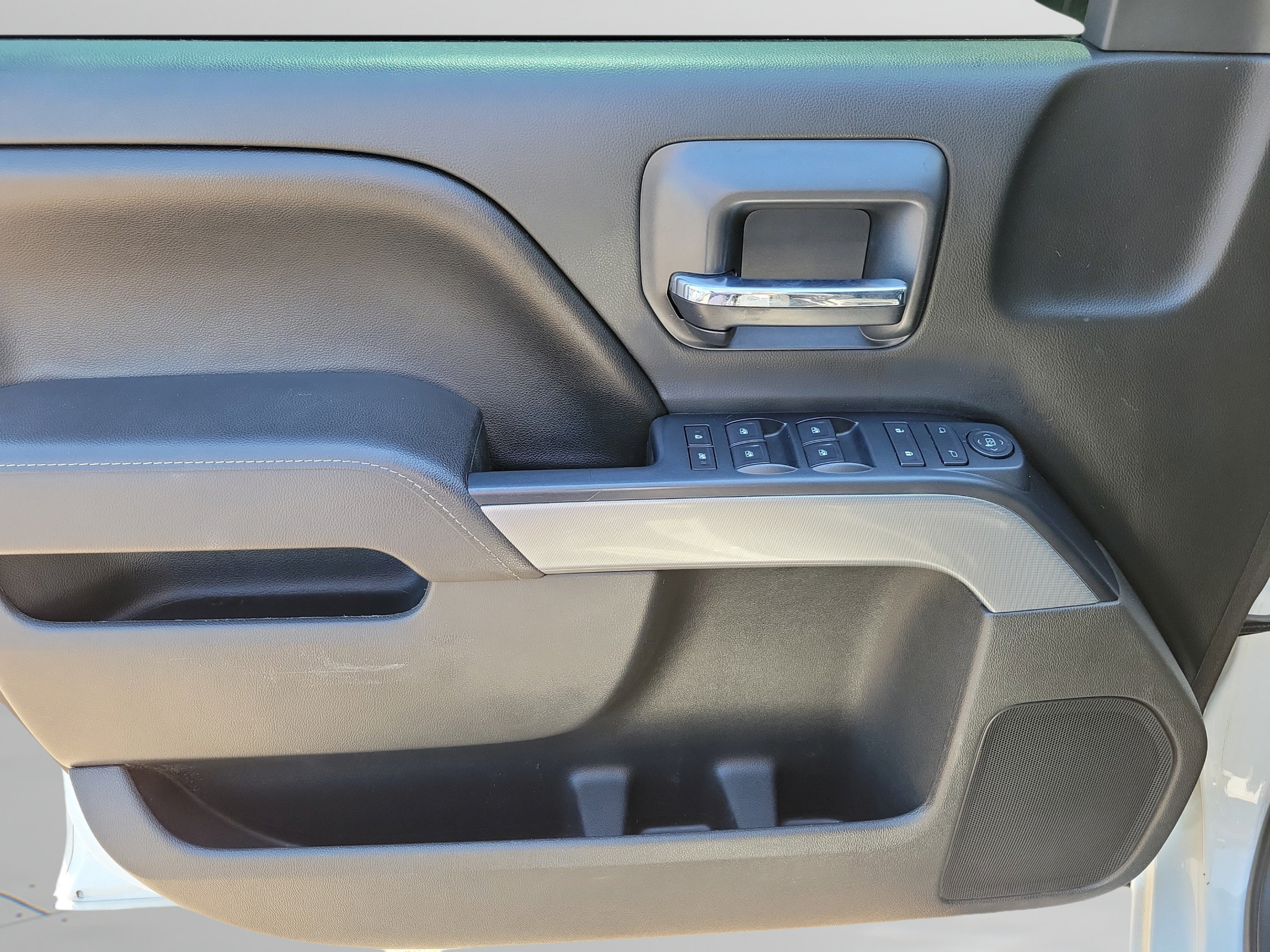 Used 2017 Chevrolet Silverado 1500 LT w/ All Star Edition AWD/4WD image 22