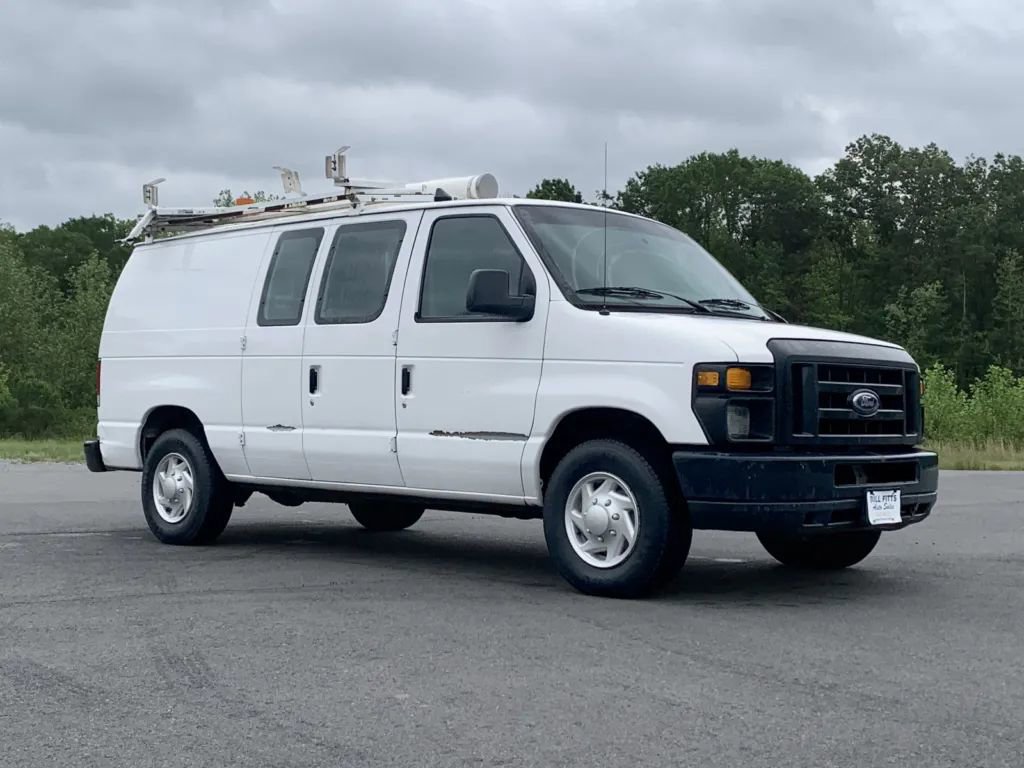 Used 2010 Ford E-250 and Econoline 250 image 1