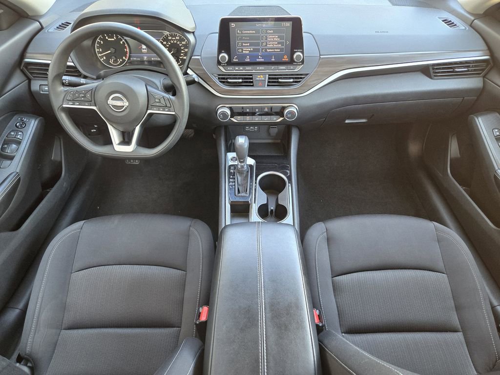 Used 2024 Nissan Altima 2.5 SV FWD image 18