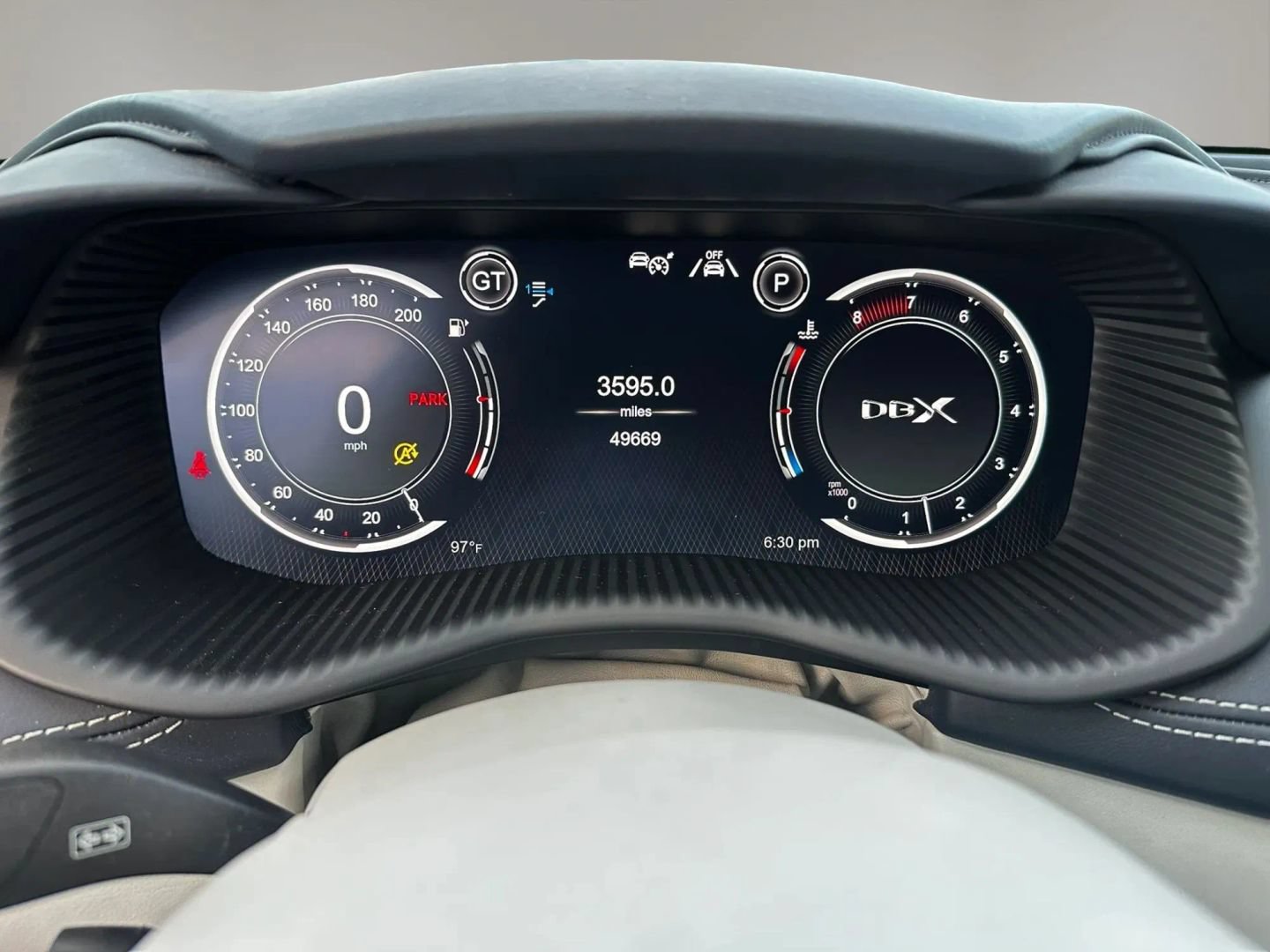 Used 2021 Aston Martin DBX AWD/4WD image 24
