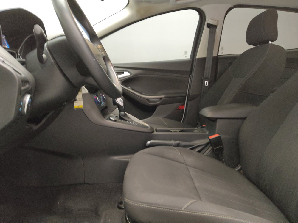 Used 2017 Ford Focus SEL FWD image 17