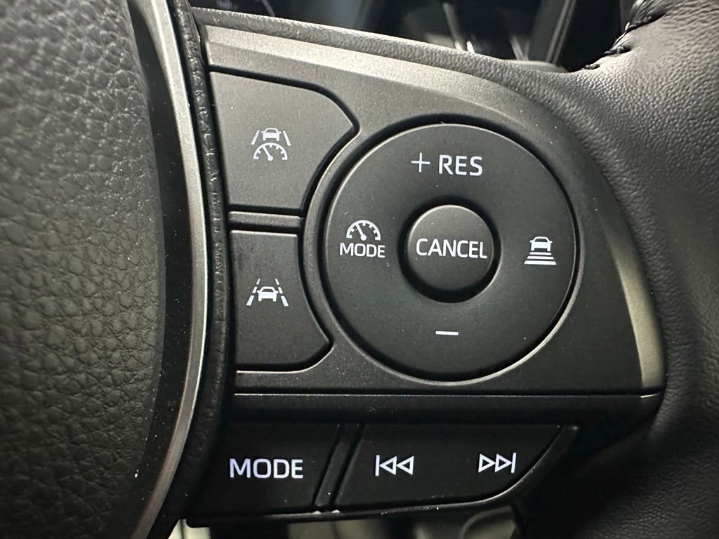 Used 2025 Toyota Corolla SE FWD image 20