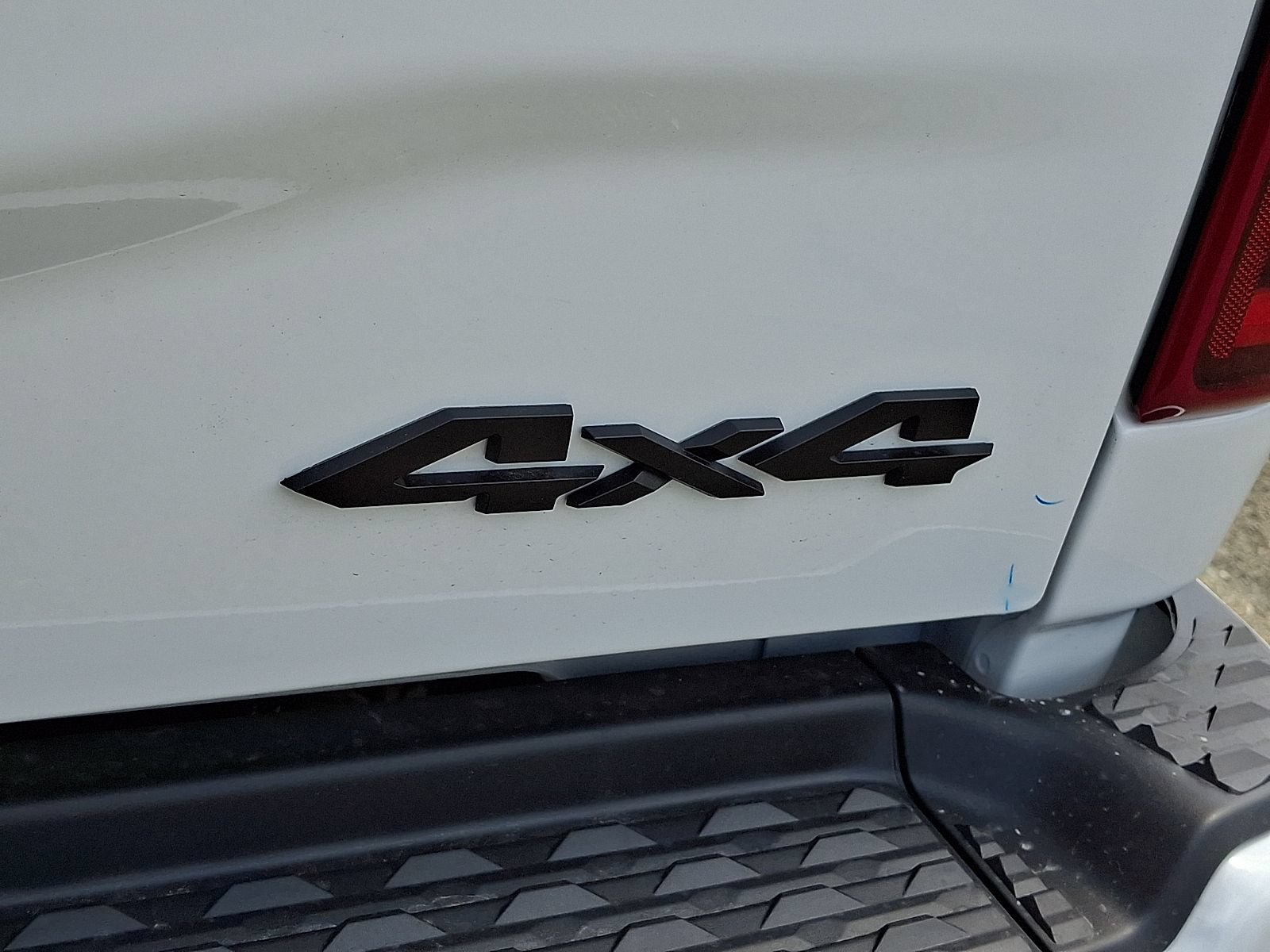 New 2026 RAM 2500 Laramie w/ Night Edition AWD/4WD image 19