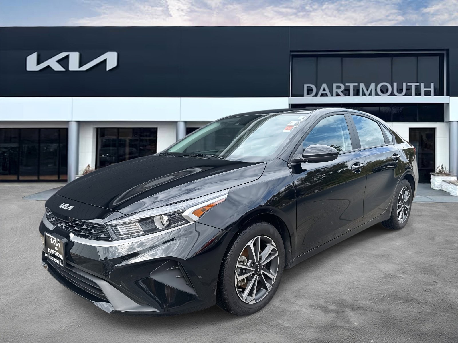 Used 2024 Kia Forte LXS image 1
