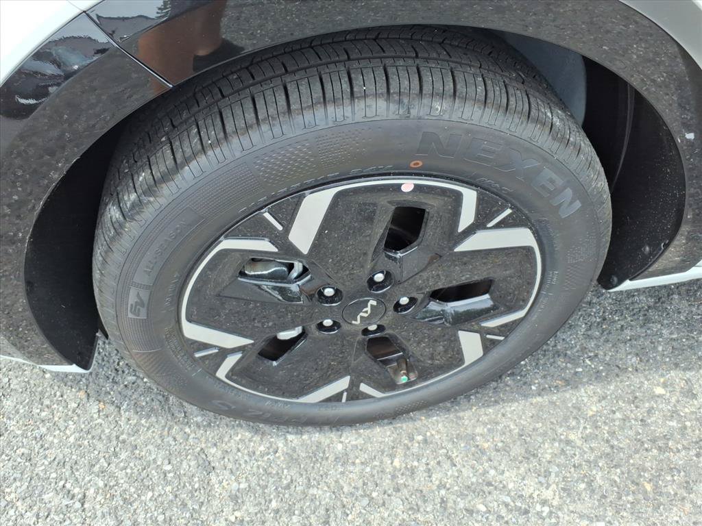 New 2026 Kia Niro Wind w/ Wind Preserve Package FWD image 14