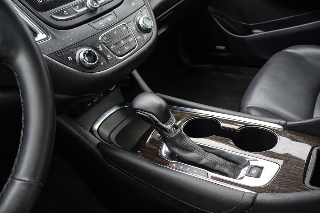 Used 2024 Chevrolet Malibu LT image 29