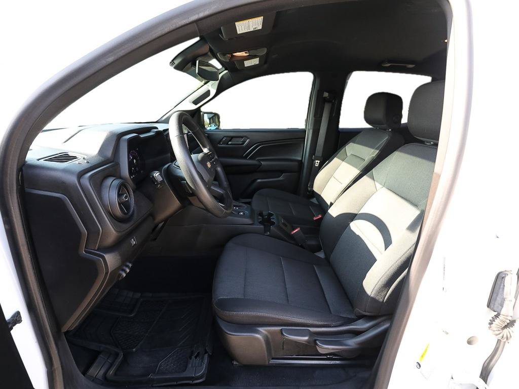 Used 2024 Chevrolet Colorado W/T AWD/4WD image 12