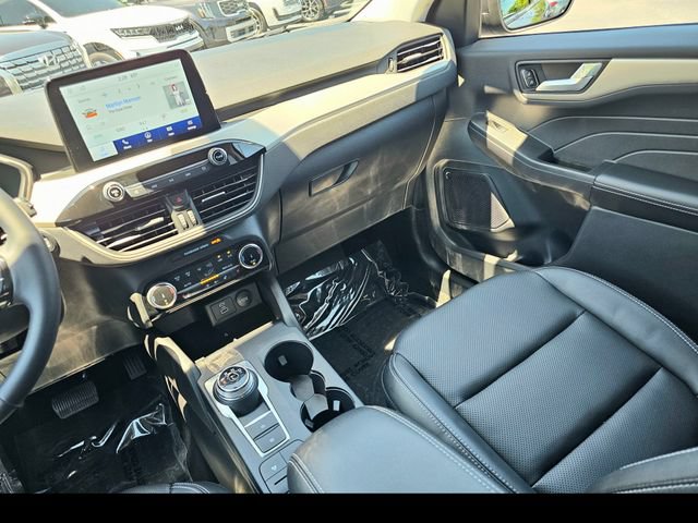 Used 2022 Ford Escape SEL w/ Technology Package AWD/4WD image 39