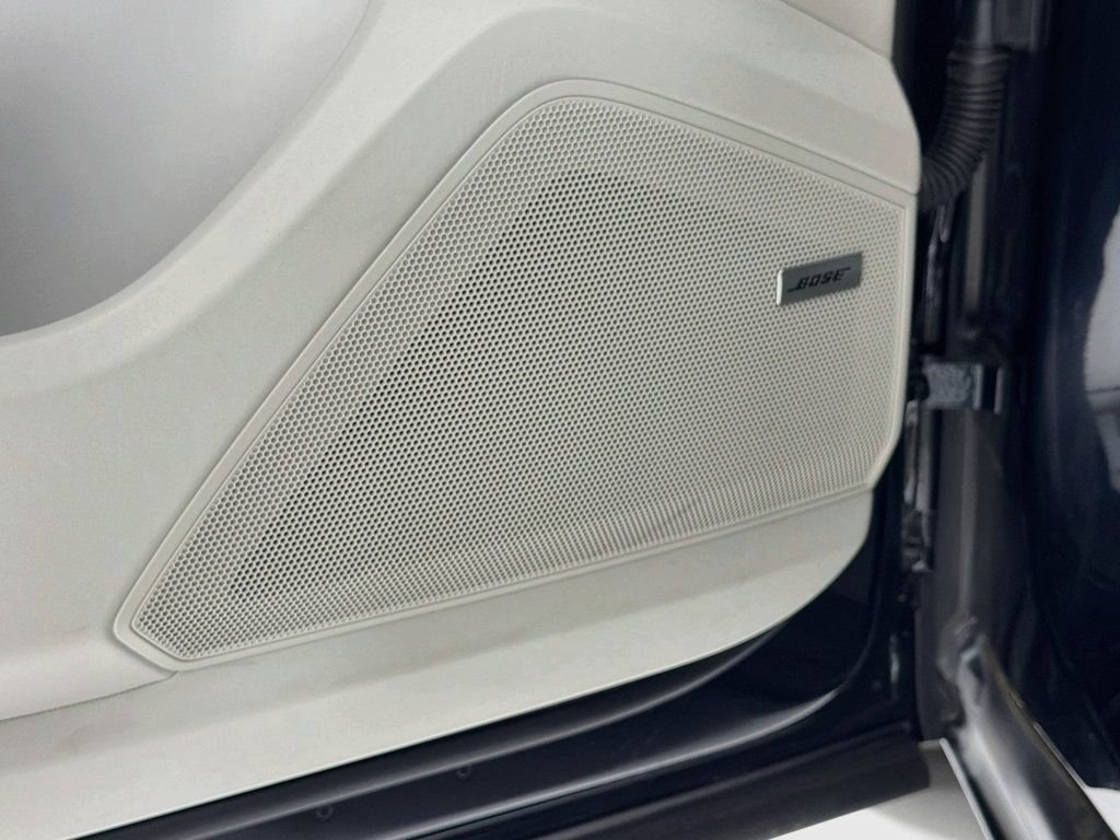 Certified 2023 Porsche Cayenne AWD/4WD image 12