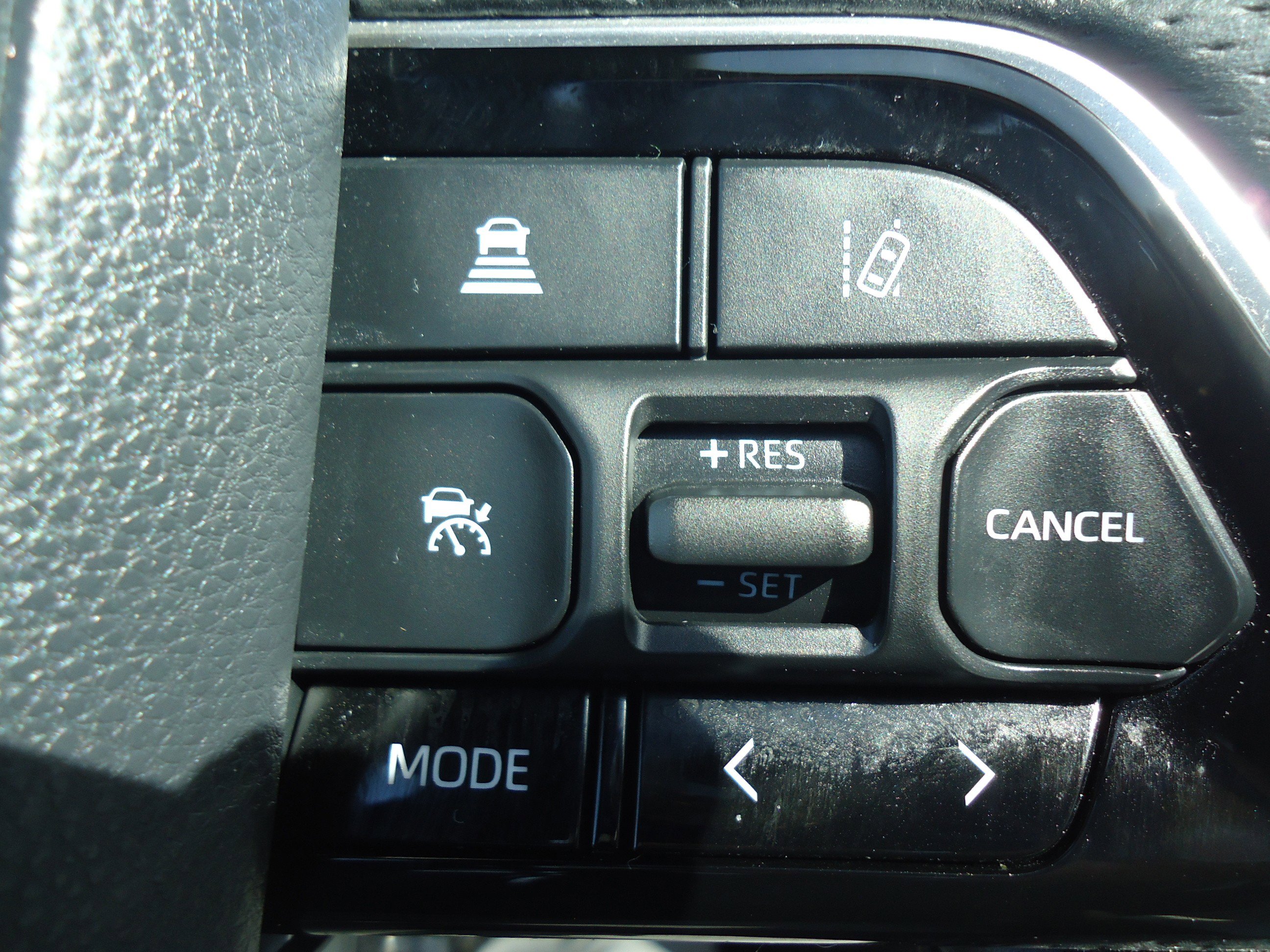 Used 2023 Toyota Sequoia Capstone AWD/4WD image 25