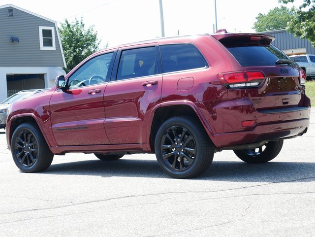 Used 2022 Jeep Grand Cherokee Laredo X image 5