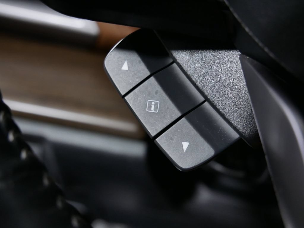 Used 2021 Subaru Outback Touring AWD/4WD image 29