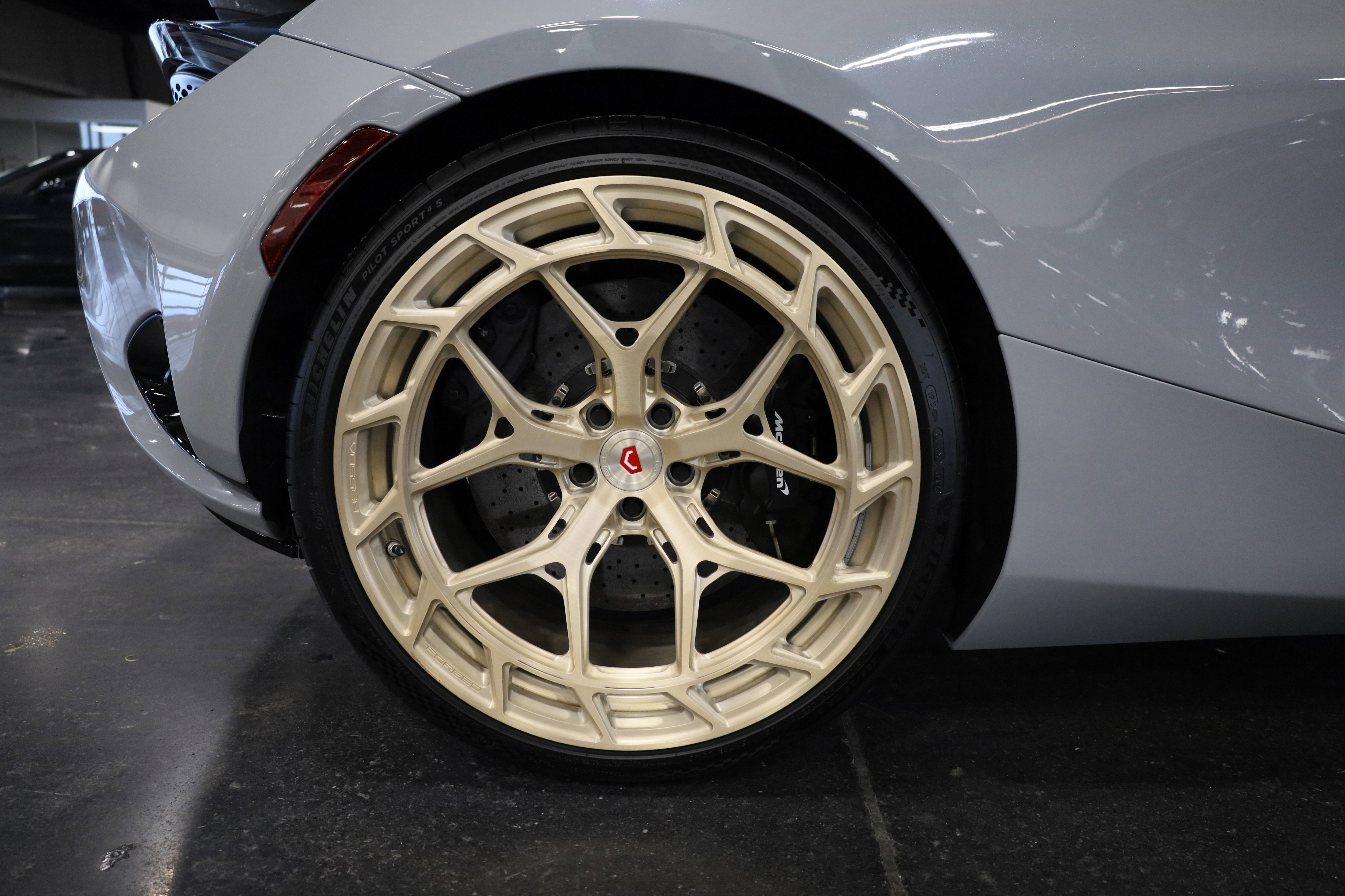 Used 2025 McLaren 750S image 10