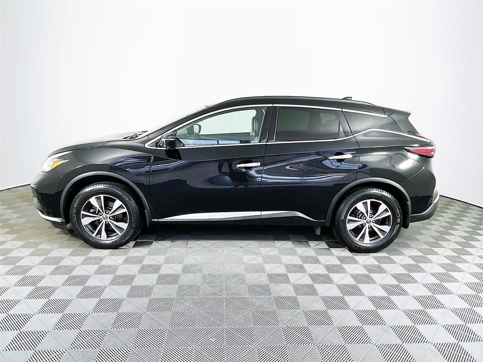 Used 2020 Nissan Murano SV w/ Premium Package image 4