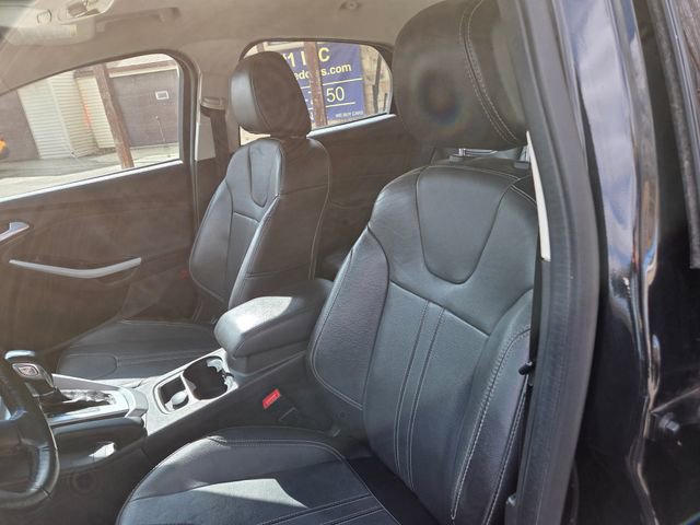 Used 2014 Ford Focus SE w/ Equipment Group 201A image 19