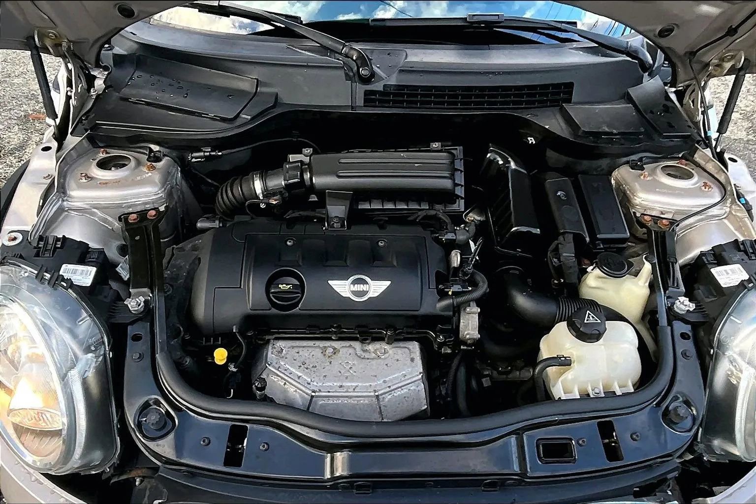 Used 2013 MINI Cooper Hardtop image 9