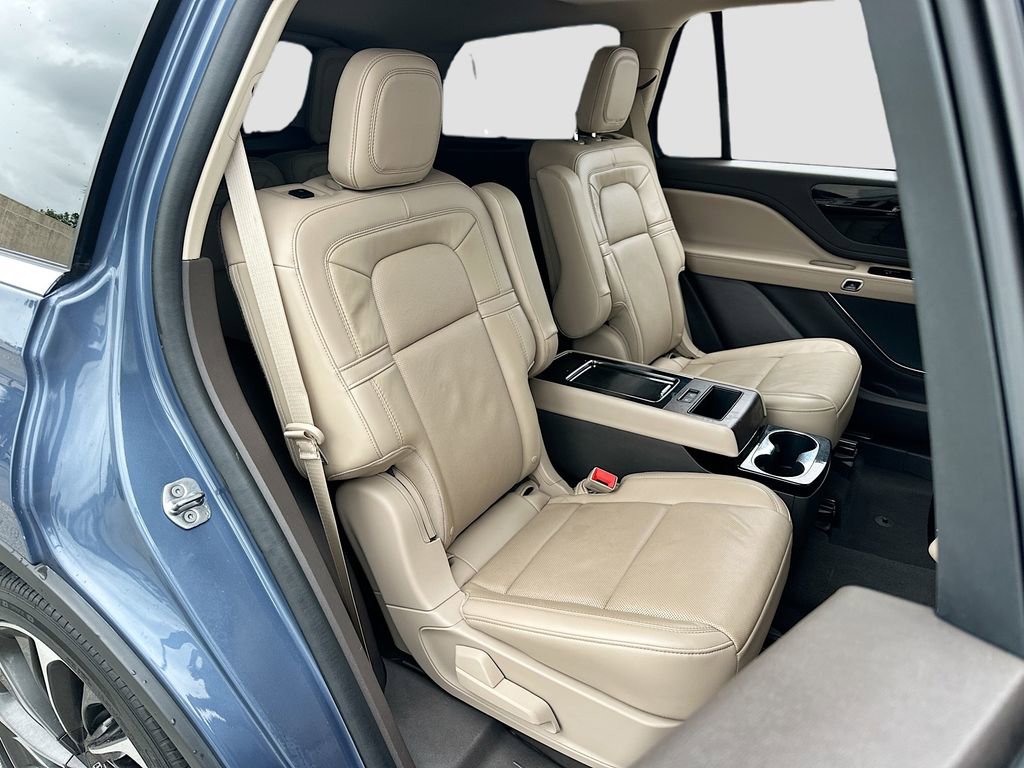 Used 2021 Lincoln Aviator Reserve w/ Equipment Group 201A image 28