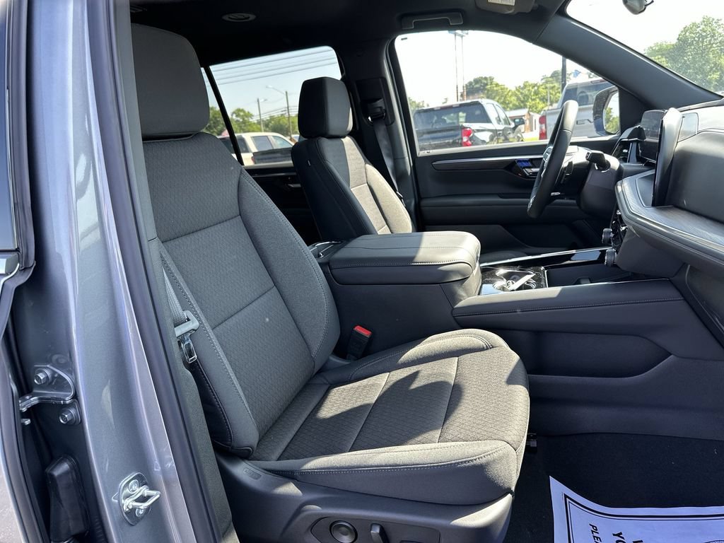 New 2026 Chevrolet Tahoe LS w/ LS Custom Edition AWD/4WD image 30