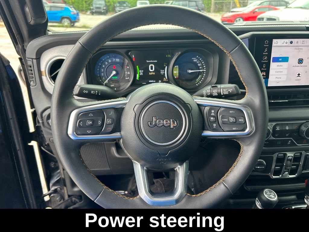 Used 2024 Jeep Wrangler Unlimited Sahara AWD/4WD image 16
