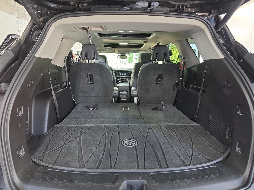 Used 2018 Buick Enclave Essence w/ Trailering Package FWD image 17