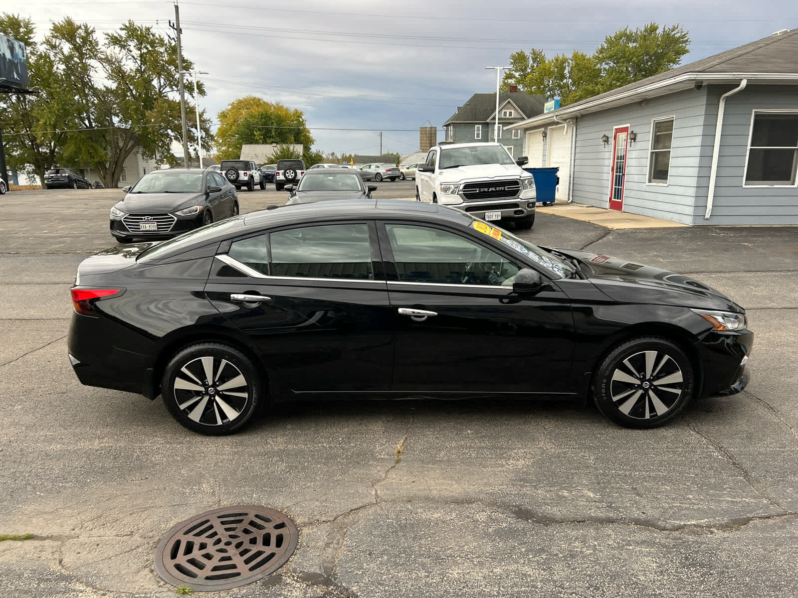 Used 2022 Nissan Altima 2.5 SL AWD/4WD image 3