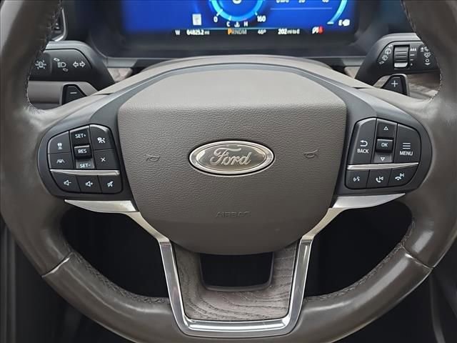 Used 2020 Ford Explorer Platinum w/ Premium Technology Package image 21