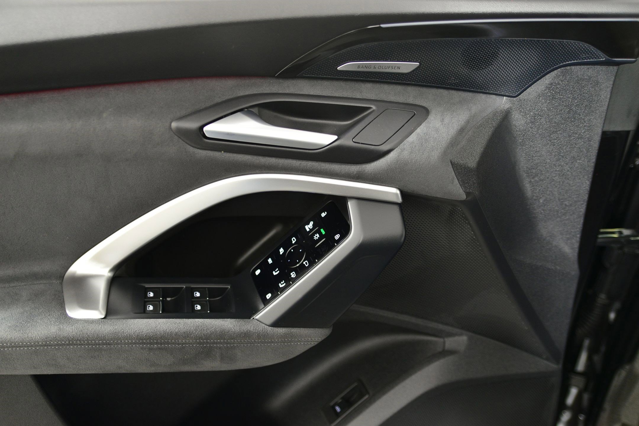 New 2025 Audi SQ5 Premium Plus image 9