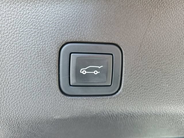 Used 2023 Chevrolet Suburban Z71 AWD/4WD image 9