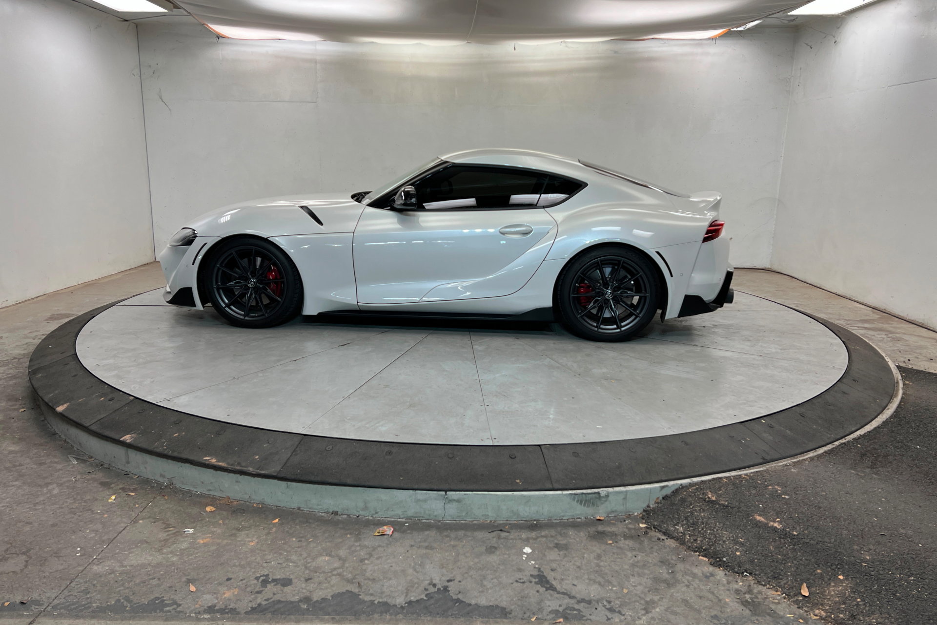 Used 2026 Toyota Supra Premium w/ Driver Assist Package image 2