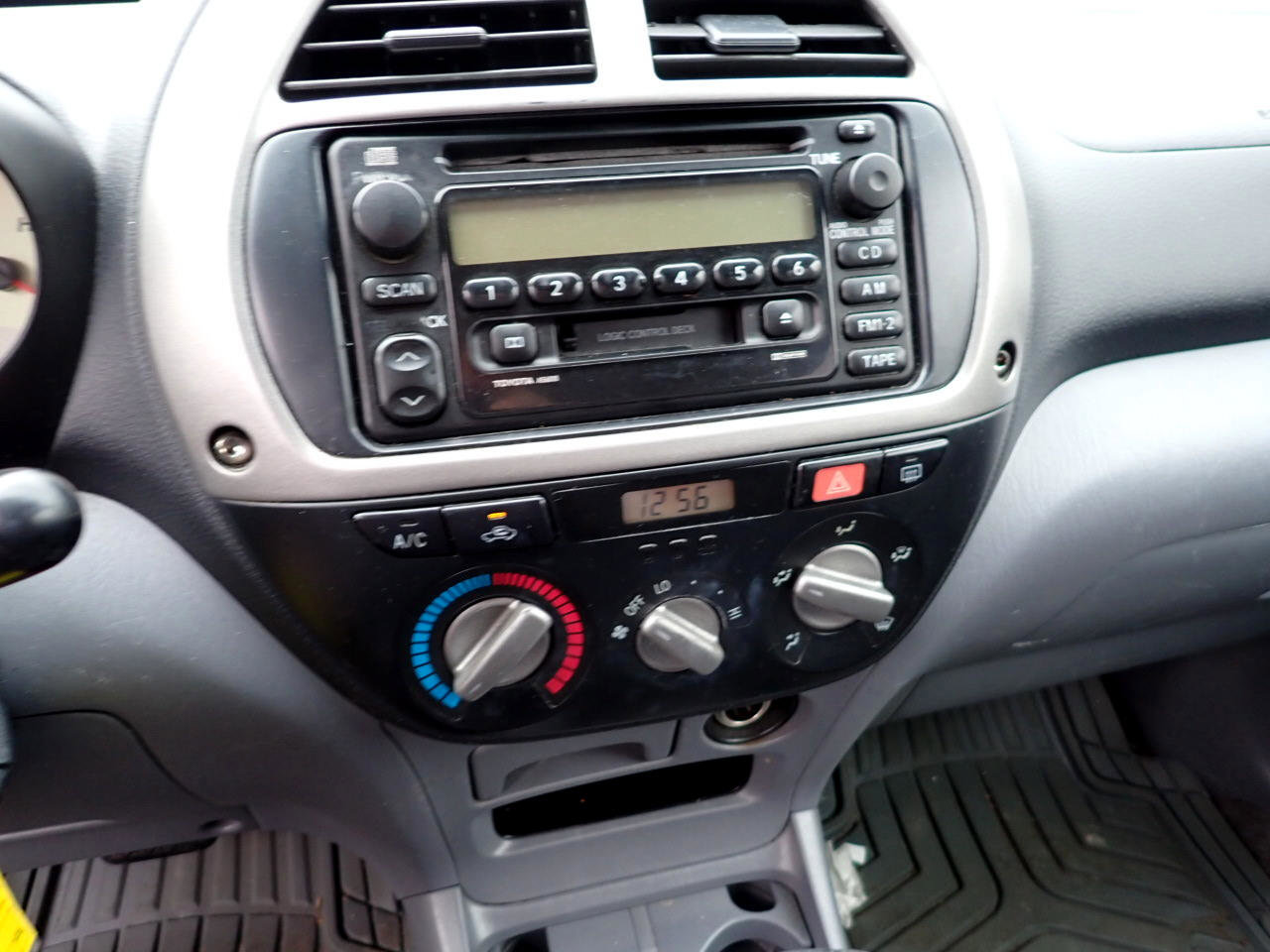 Used 2001 Toyota RAV4 4WD image 36