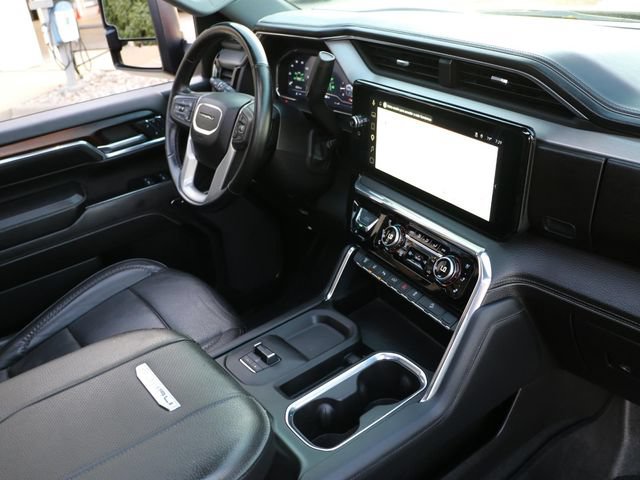 Used 2024 GMC Sierra 2500 Denali w/ Denali Reserve Package AWD/4WD image 14