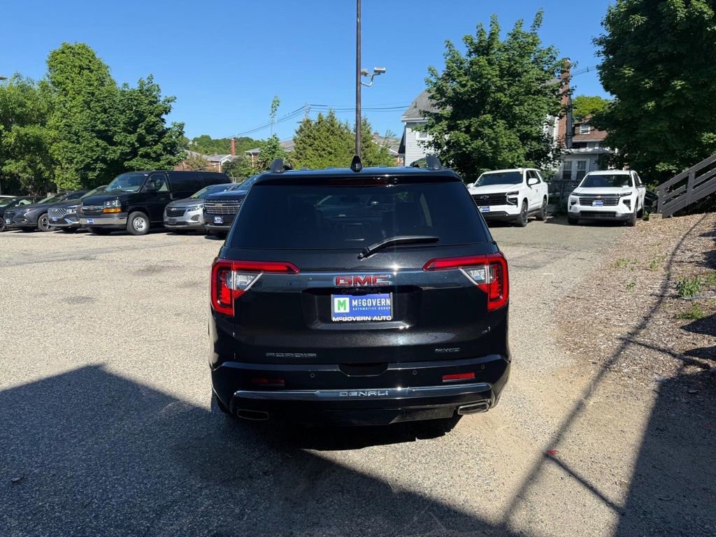 Used 2023 GMC Acadia Denali w/ Black Diamond Edition AWD/4WD image 4